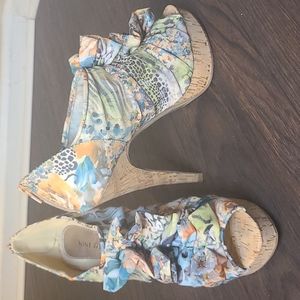 Nine west multicolored floral cork heel size 10